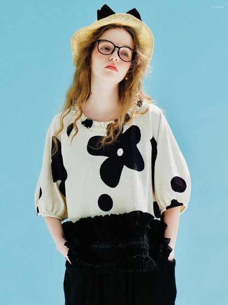 Kadınlar bluzları imakokoni orijinal tasarım polka dot siyah çiçek yarım kollu üst crewneck kazak pileli gevşek tişört yaz 234019
