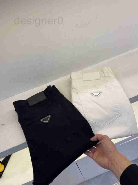 Designer di jeans da uomo L'ultima moda estiva in jeans semplice materiale confortevole lusso casual classico da uomo FVR3