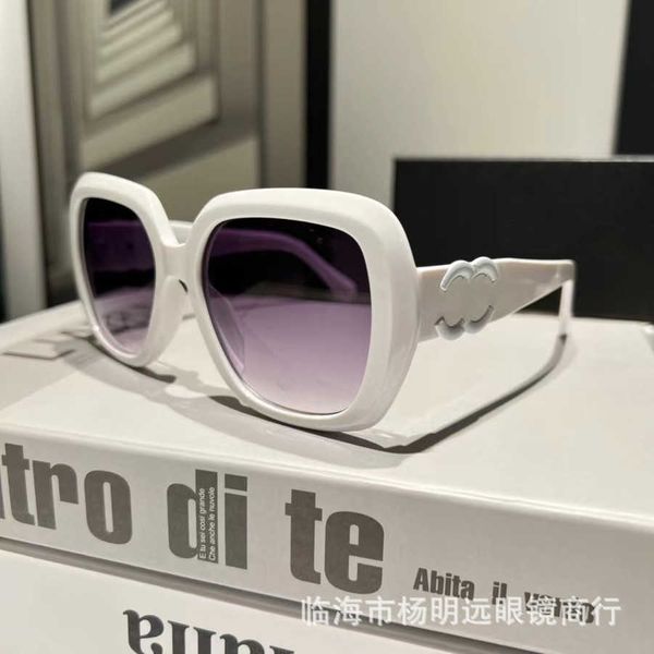 2023 occhiali da sole firmati di lusso 23 Nuovi occhiali Cat Eye Large Frame Occhiali da sole dal vivo online popolari