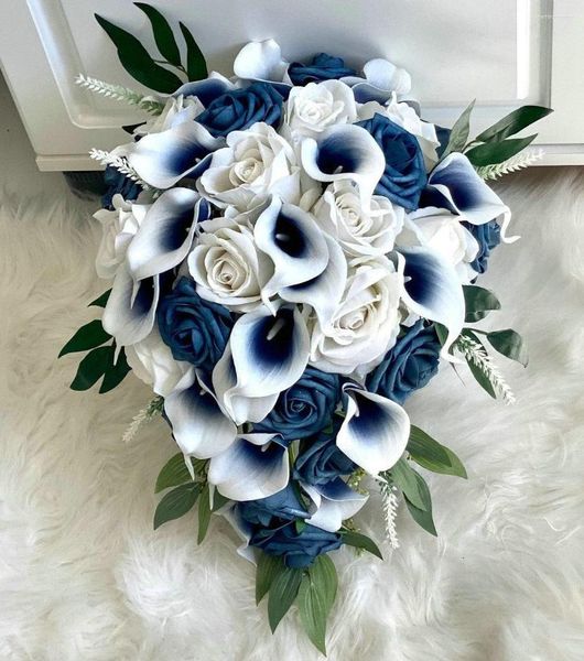 Fiori matrimonio EillyRosia Bouquet da sposa a cascata blu navy Picasso Solid Calla Lily Foam Roses Teardrop Decor Arrivo