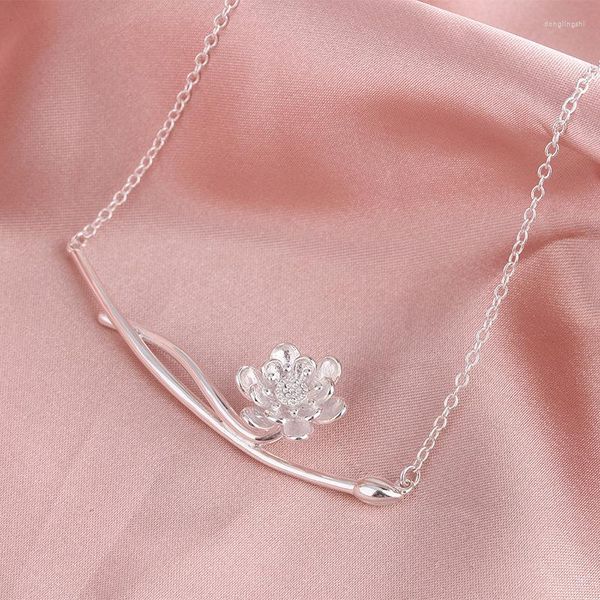 Catene FoYuan Collana di fiori creativi color argento in stile giapponese e coreano Semplice gioielli d'arte personalizzati