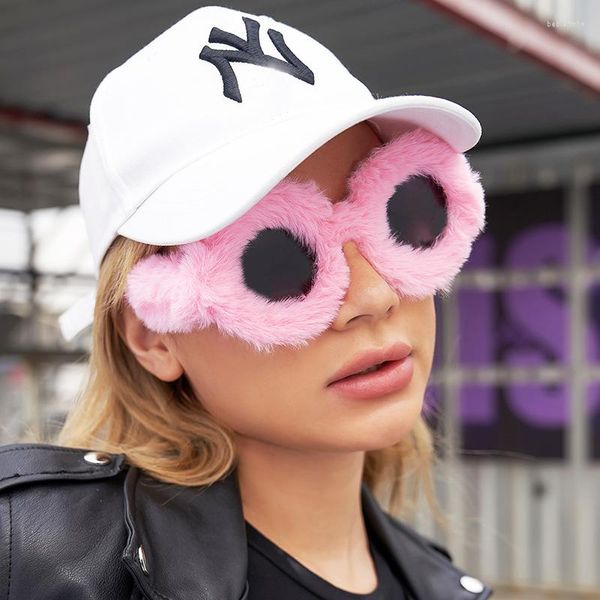 Occhiali da sole Protezione solare da donna Uv Fashion Personality Plush Street Shooting Catwalk Occhiali alla moda