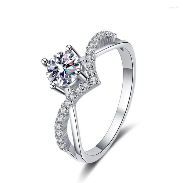 Cluster Anéis Real Moissanite Prata Esterlina 925 Para Mulheres Em Forma de V Com Banhado a Ouro Branco 18K Redondo Brilhante Casamento com Diamante