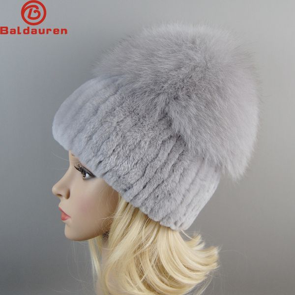 Cappelli a tesa larga Secchiello 2023 Inverno Outdoor Donna Cappello in vera pelliccia di coniglio Rex Cappello lavorato a maglia naturale Russian Lady Warm 100 Genuine 230801