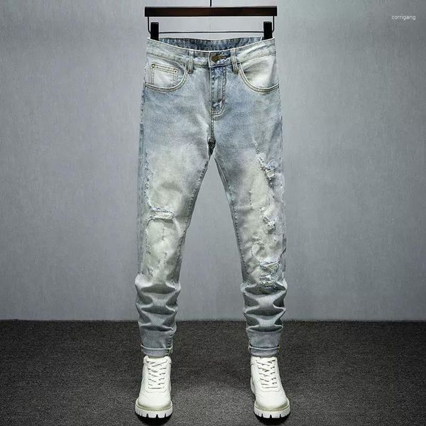 Jeans da uomo Street Fashion Men Retro Light Blue Elastic Skinny Fit Hole Strappato Pantaloni in denim vintage stile coreano