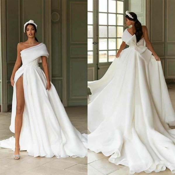 Abiti da sposa monospalla con scollo a barchetta Fessura alta coscia Appliqued 2020 Nuovi abiti da sposa con fiocco grande Sweep Train Robe De Mariee360l