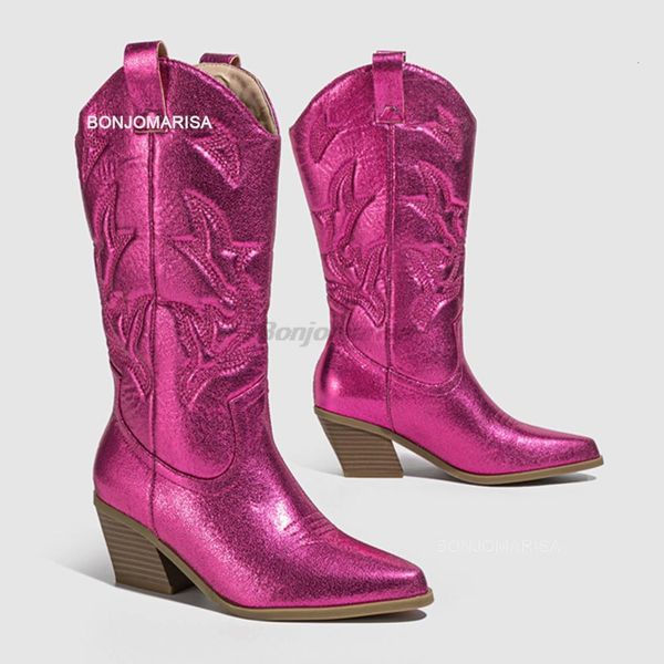 Botas Matallic Cowboy Cowgirl Boots Para Mulheres Slip On Fashion Glitter Bling Western Boots Bico Pontudo Med Heel Sapatos Punk Ouro Prata 230801