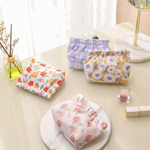 Sacos de armazenamento Bolsa cosmética Bonito Mini portátil Carry-on Meninas Banheiro Viagem Organizador de beleza Bolsa de flores Maquiagem