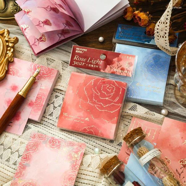 Blocco note dipinto a mano rosa nebbia sottile serie tre pacchetto divertimento carta messaggio studentesco floreale e blocco note stile retrò