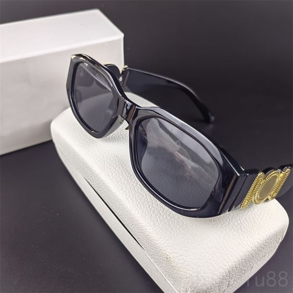 Lunetta polarizzata nera occhiali da sole firmati da donna estate viaggio spiaggia sonnenbrille semplici occhiali da sole da uomo casual full frame famosi alla moda PJ008