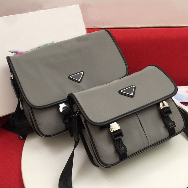 Moda Tasarımcı Crossbody Bags Erkek Evraklar Marka Eşek Omuz Çantaları 2023 Yeni Siyah Çantalar Bayanlar Zarf Çantası İki Parça Ferifli Küçük Çanta Naylon Cüzdan