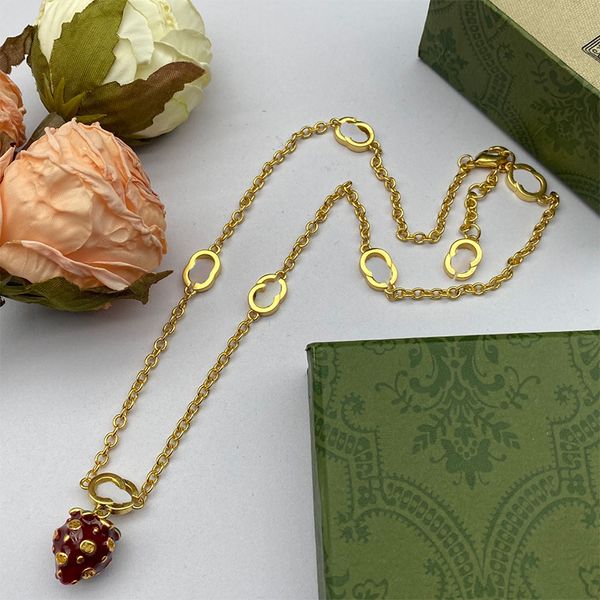 Erdbeer-Anhänger-Halskette, 8 Karat vergoldet, Damen-Brombeer-Diamant-Medaillon, klassische Mode-Halskette, Party-Geschenk, Schmuck