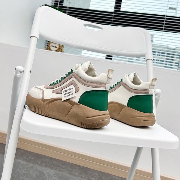 Taglia 35-40 Scarpe casual Designer Donna Moda Mocassini Scarpe da ginnastica Appartamenti Ragazze Lace-Up Outdoot Pelle Piattaforma verde gialla Scarpe da ginnastica sportive da donna Spedizione gratuita