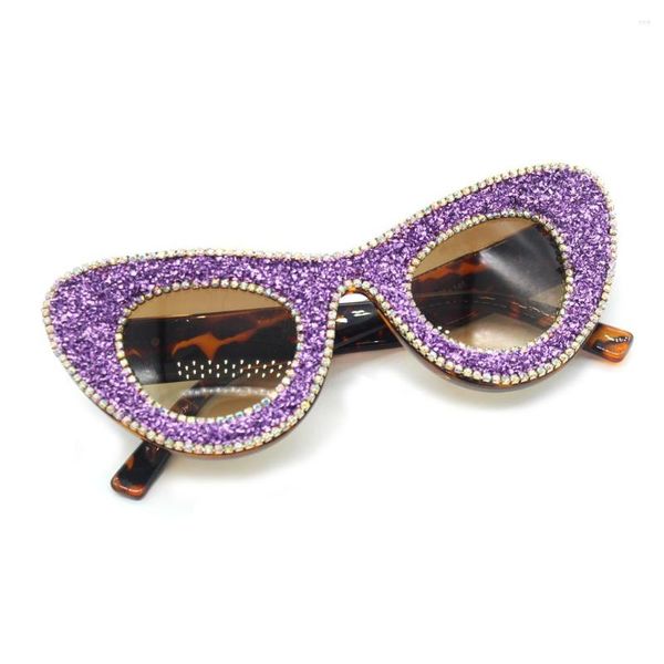 Occhiali da sole di lusso con montatura oversize Crystal Cat Eye Cool Tone Brand Designer Vintage Diamond Glasses Women