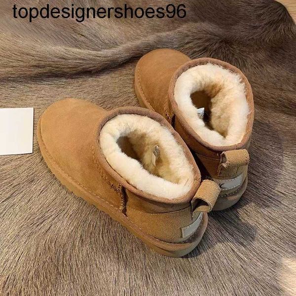 Nuovo 2023 australia designer mini stivali da neve uomo donna stivaletti ugss marchio di moda stivale invernale australie graffi scarpe di lana pelliccia di pecora per uomo taglia 11 12 eu 43 stivali