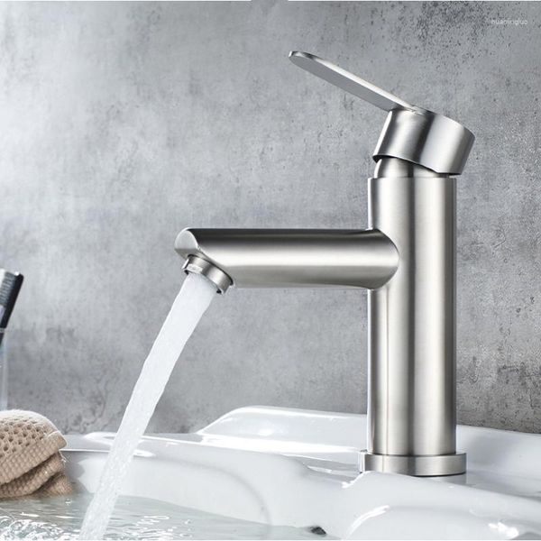 Rubinetti per lavabo da bagno Modern Classic Sus304 Acciaio inossidabile spazzolato Accessori per la miscelazione di acqua fredda per vasca da bagno Rubinetto in metallo