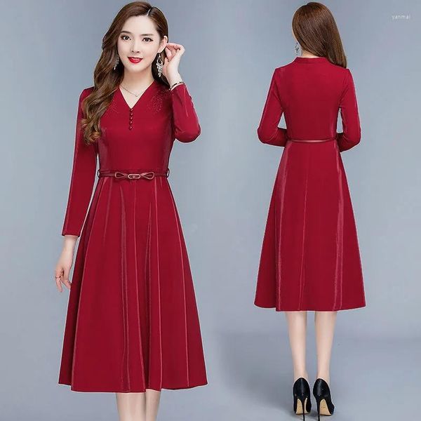 Günlük elbiseler yüksek kaliteli elbise kadınlar 2023 Sonbahar kapağı göbek ince mizaç saf renk bağcısı şarap kırmızısı