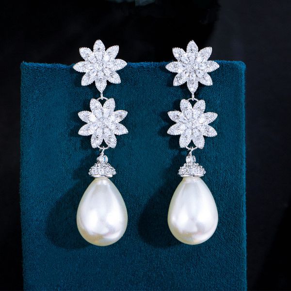 Charm Flower Imitation Pearl Tasarımcı Küpe Düğün Lüks Beyaz AAA Kübik Zirkonya Damla Damla Saplama Elmas Küpeler S925 STERLING Gümüş İğreni