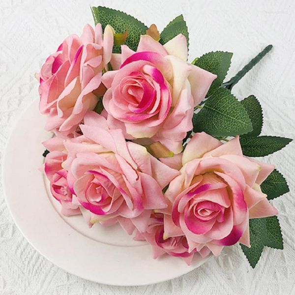 Fiori decorativi Velluto artificiale Bouquet di rose rosa Balcone Decorazioni da giardino Simulazione Rose Fiori finti Decorazione di nozze Piante verdi