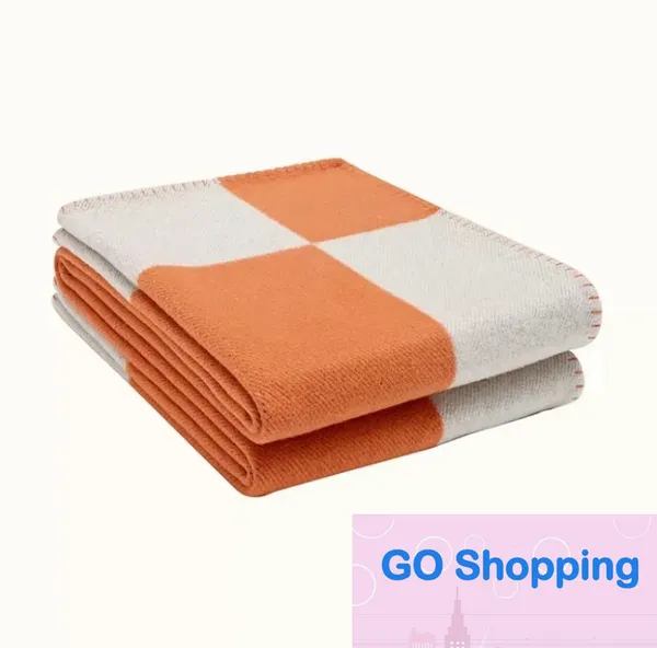 Cobertores de capa de malha de lã de alta qualidade 14 cores 130 * 170 cm carta cashmere cobertor crochê lã macia xale portátil quente xadrez sofá viagem atacado