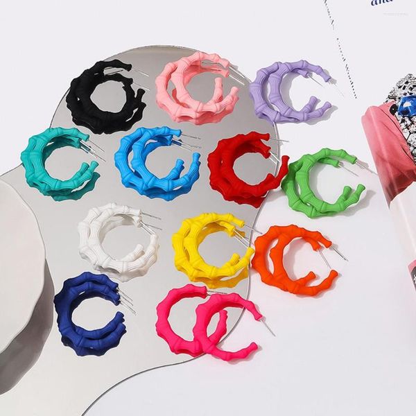 Серьги для обручи производители для женщин подарить модные аксессуары ювелирные украшения Оптовая гипербола Акриловое кольцо