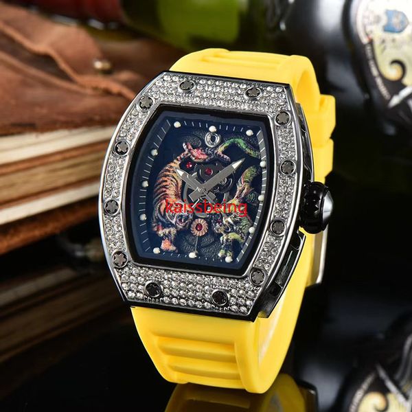 Multifunção automática de 3 pinos MENS TOP LUZULO AAA Mens relógio luminoso Dragon Tiger Diamond Pattern Watches