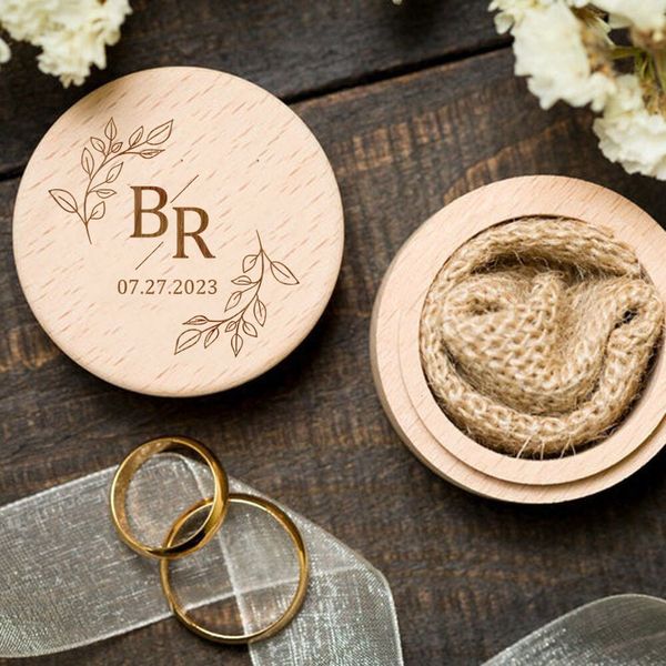 Geschenkverpackung, Verlobungsringbox, personalisierte Ringbox aus Holz für die Hochzeit, individueller Antrag, gravierter Ringträger, Jahrestagsgeschenke für Sie 230802