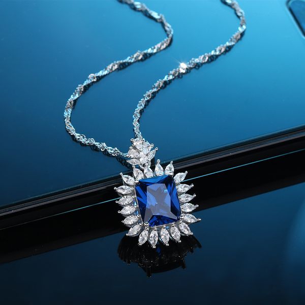 Heißer Verkauf S925 Sterling Silber Zarte Saphir Anhänger Halskette Hohe Carbon Diamant Party Geschenk Promi Licht Luxus Schmuck