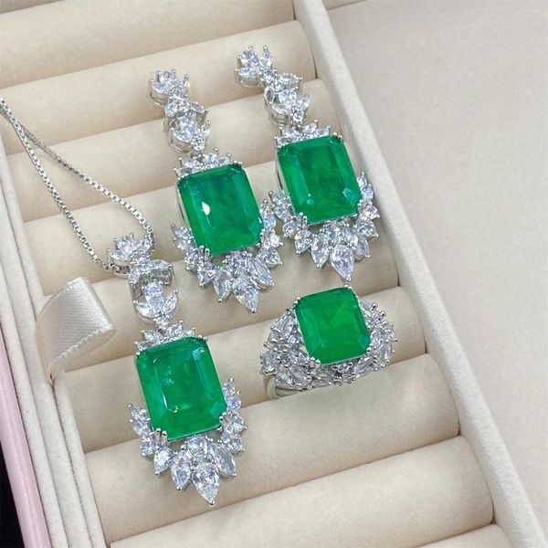 Colar Conjunto de Brincos com Pasta de Algodão Anel de Zircônia Verde Avó para Mulheres Brincos Moda Elegante Joias Brilhantes Com Diamante