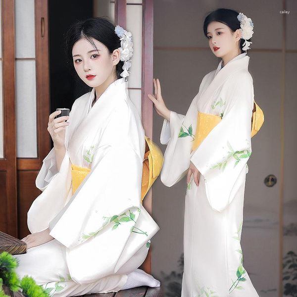 Ethnische Kleidung 2023 Japanischer Damen-Kimono in Weiß, traditionelle Geisha-Anime-Japones, Thailand