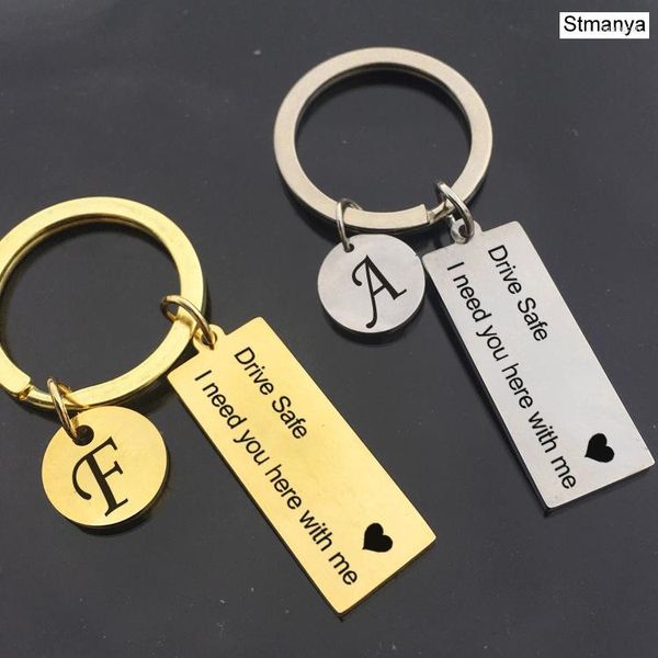 Schlüsselanhänger DIY Schlüsselanhänger A-Z Englische Buchstaben Auto Schlüsselanhänger „Drive Safe I Need You Here With Me“ Paare Valentinstag Geschenk Männer Frauen Ring