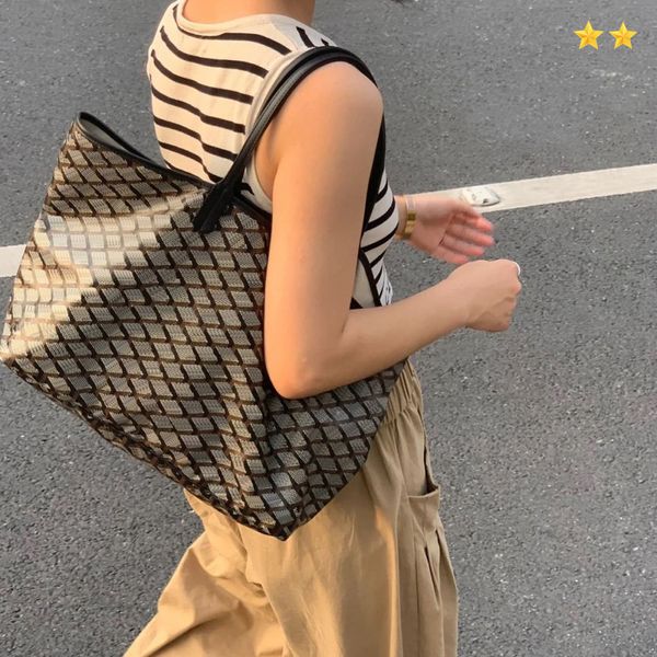 Alışveriş Çantaları Tote Tasarımcı Çanta Çanta Borse Tote Çanta Plaj Çanta Messenger Çanta Sırt Çantası Sırık Çantalar Erkek Cüzdan Fanny Pack Naylon Çanta Seyahat Dizüstü Tag Loulou G