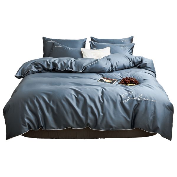 Conjuntos de cama Roupa de cama de quatro peças simples algodão duplo lençol doméstico capa de edredão bordado debrum confortável cor azul 230802