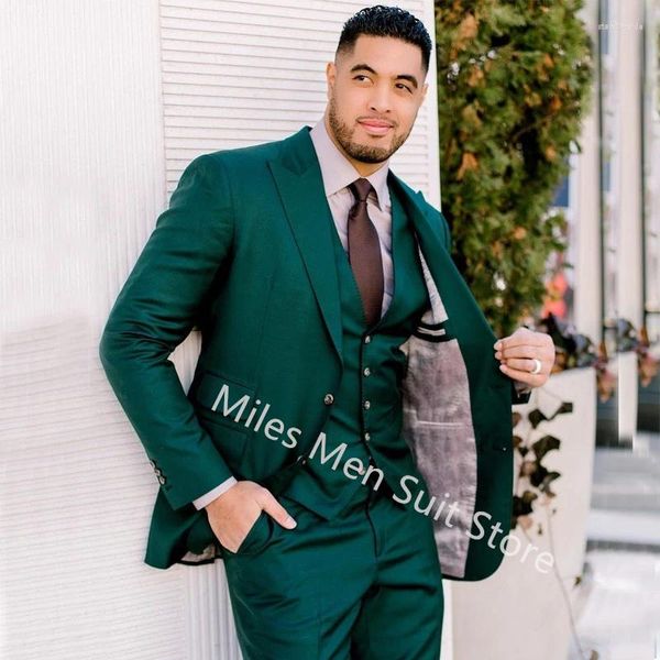 Abiti da uomo Verde 3 pezzi Abito da uomo Risvolto con visiera Matrimonio Fromal Blazer Set Smoking Slim Fit Abiti da sposo Giacche da ballo Gilet e pantaloni