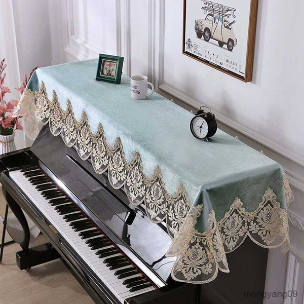 Copertura antipolvere Nuova copertura per pianoforte in pizzo stile europeo Copertura per ricamo Asciugamano Mezza copertura Copertura protettiva per organo elettronico antipolvere 85 cm * 220 cm R230803