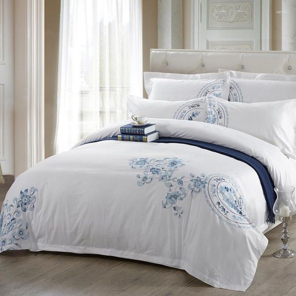 Conjuntos de roupa de cama conjunto de moda luxo super king capa de edredom azul e branco porcelana edredom roupa de cama família