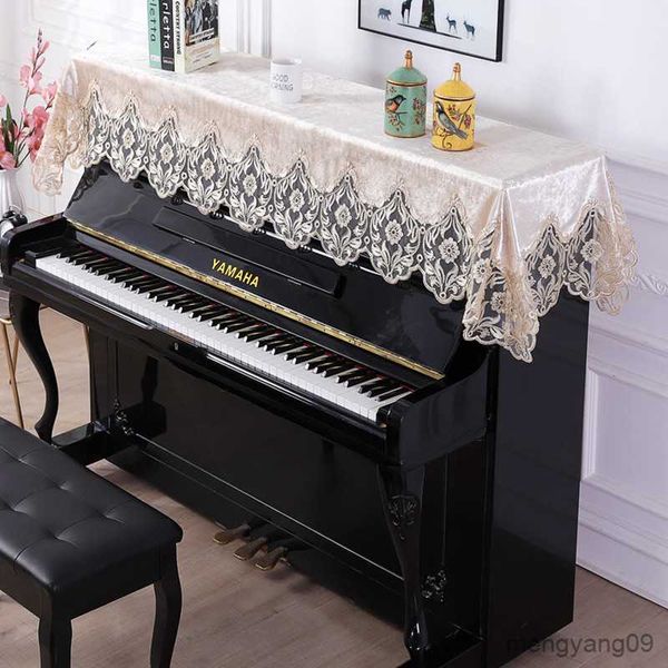 Copertura antipolvere Copertura per pianoforte ricamata in velluto europeo Tovaglia Copertura antipolvere Asciugamano per pianoforte Fiore di pizzo solubile in acqua R230803