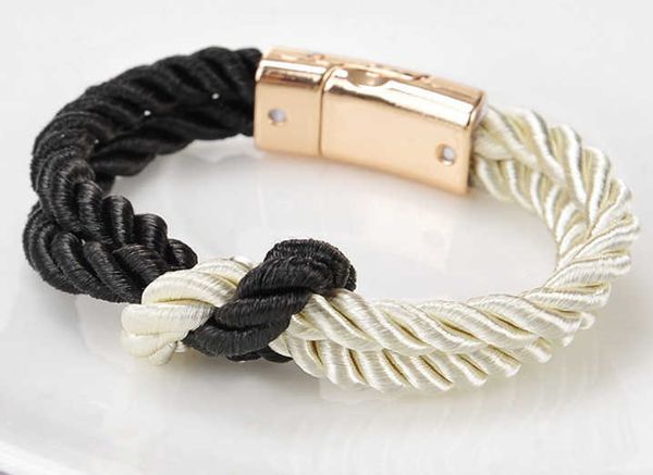 I braccialetti alla moda tendono al versatile braccialetto magnetico in ferro personalizzato con corda intrecciata