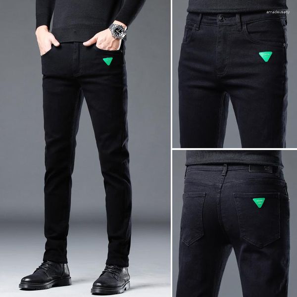 Мужские джинсы 2023 Осенний зимний дизайн Slim Fit Strate Black Green Logo Fashion Casual Джинсовые брюки хорошие хлопковые брюки мужчина