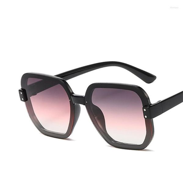 Óculos de sol 2023 Fashion Trend Designer Óculos de Proteção UV Feminino Óculos de sol Gradiente Feminino Eyewear