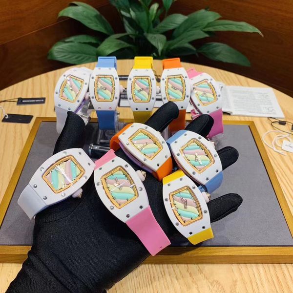 Sıcak Stil R-0-Renk Şeker Serisi Lüks Tasarımcı İzle Gelişmiş İskelet Yüzey Erkekler Saatler Tam Fonksiyonu Quarz Chronograph izle Kutu Yok