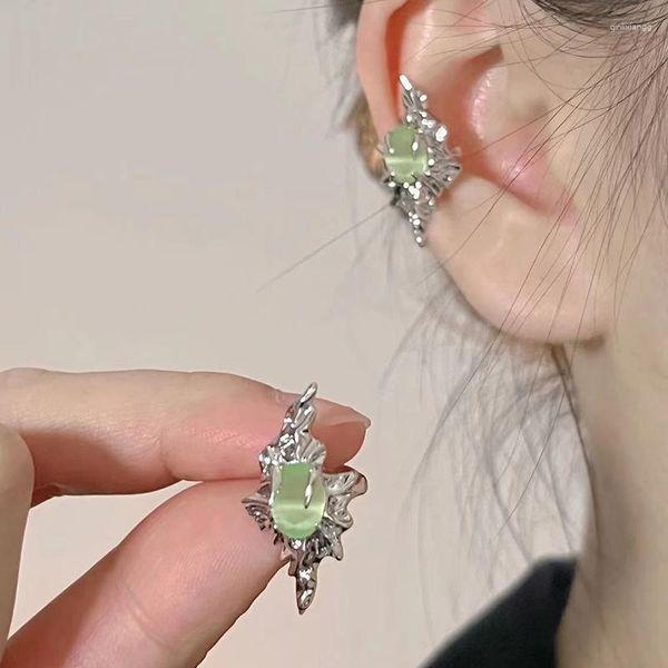 Rückseiten Ohrringe Y2K Unregelmäßiger grüner Opal Clip für Damen Design Herz Fledermaus minimalistischer Ohrclip personalisierte Accessoires Modeschmuck