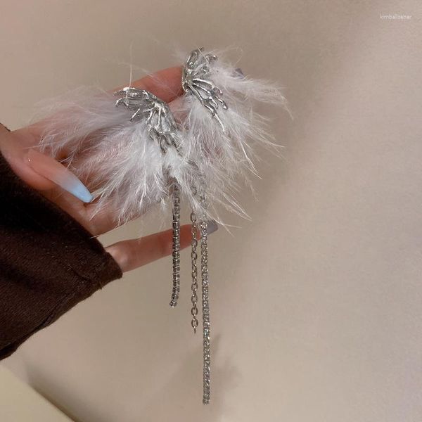 Brincos pendentes KADRUFI Sweet Women White Feather Luxo Rhinestone Long Pendor brinco Korean Fashion 2023 Trendy Jewelry Gift