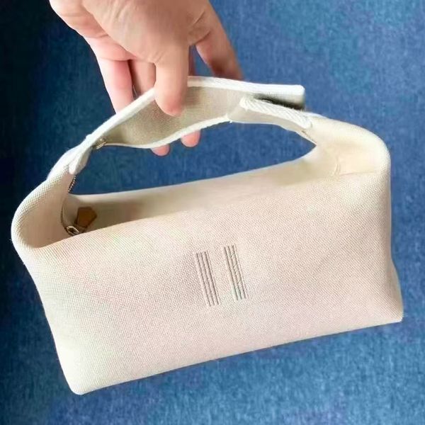 Borse per sacchetti per sacchetto cosmetico per sacchetto cosmetico per borse da designer di alta qualità per borse di moda con tela borse da toeletta da bagno con spalla da uomo a croce pochette borse di lusso pozza