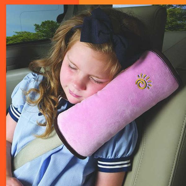 Yeni Araba Güvenlik Kemerleri Yastıklar Çocuklar İçin Kapak Bebek Seyahat Uyku Konumlandırıcısı Otomatik Emniyet Belmeliği Koru Peluş Yastık Omuz