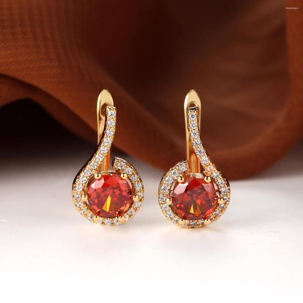 Pendientes de aro de circón rojo de corte redondo chapado en oro delicado para mujeres, Clips de oreja de cristal francés Retro, abalorio para niñas, joyería para fiestas y banquetes