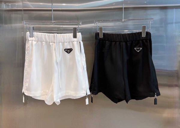 Shorts de zíper de náilon reciclado casual preto e branco para primavera e verão feminino solto e cintura elástica fina calças largas