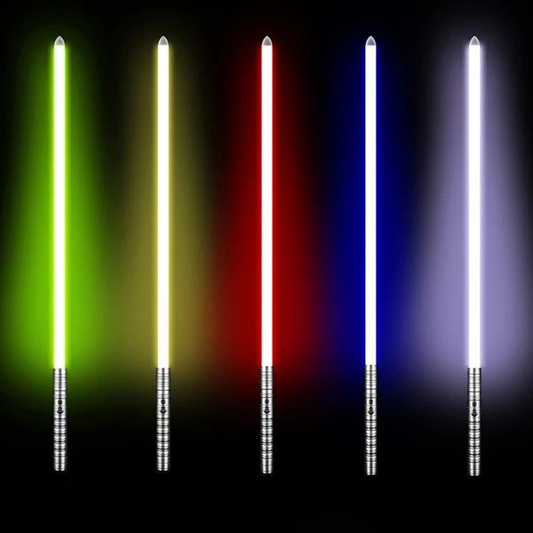 LED Swordsguns Lightsaber Rgb 7 Renkler Vitting Sound Effect ile Değişken Metal Düello Metel Tutma USB Şarj Işığı Saber 230803