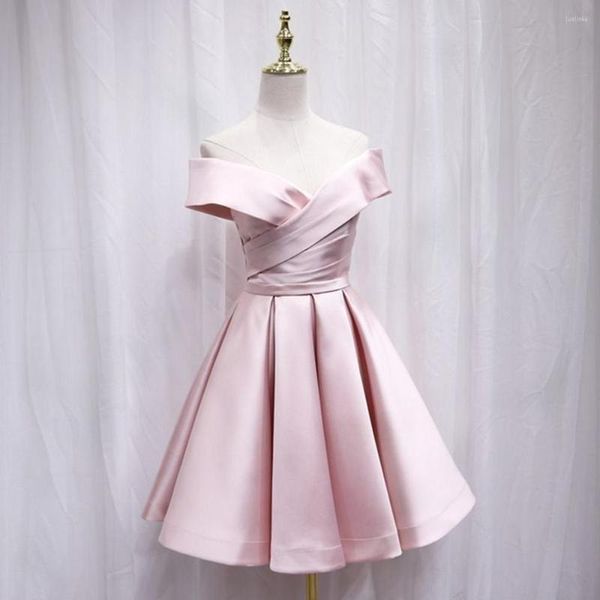 Vestidos de festa ombro a ombro A linha Cetim Rosa Vestido de boas-vindas plissado Simples Elegante Renda nas costas Formatura