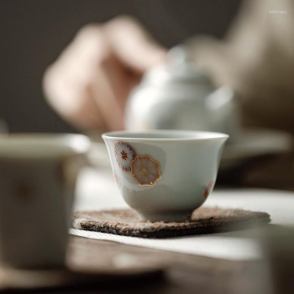 Fincan tabakları 50ml Çin ince çay bardağı set seramik el boyalı çiçekler Beyaz çayware kase tören için